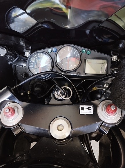 Kawasaki Zxr12r 6 of 12
