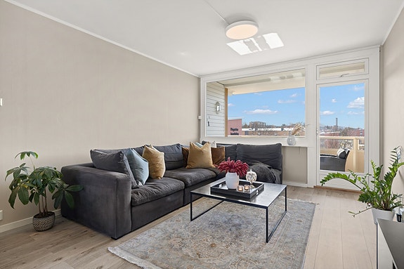 Nordvik Østensjø v/ Renee B. Løkke har gleden av å presentere Johan Hirschs vei 2