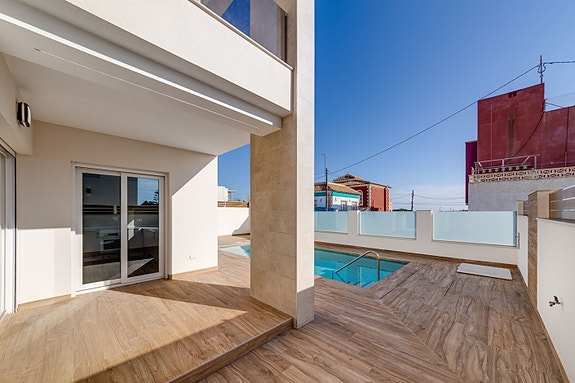 En megler med gode referanser - SPANIA1.no