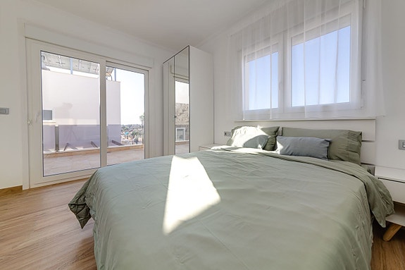 En megler med gode referanser - SPANIA1.no