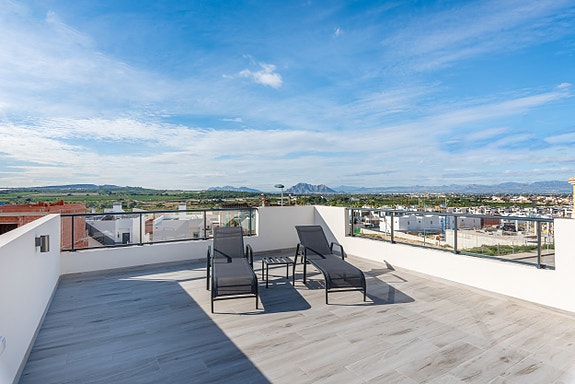 En megler med gode referanser -  SPANIA1.no