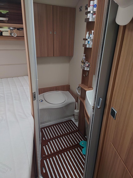 Knaus R22 8 of 30