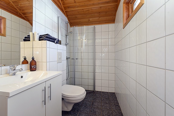 bath room cabins