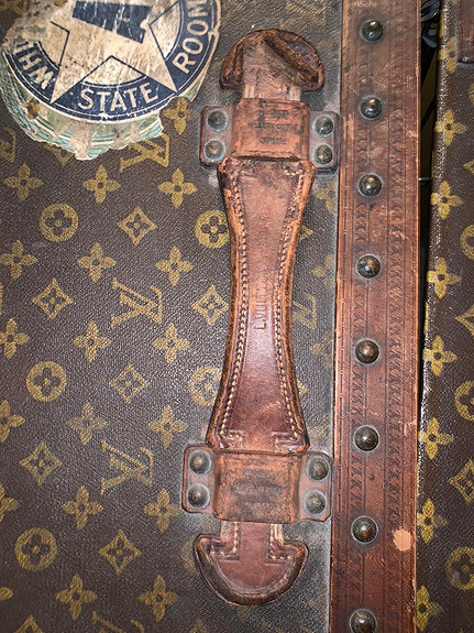 RARE / Circa 1920 / Louis Vuitton trunk in brown leather, Brass hardware  ref.245300 - Joli Closet