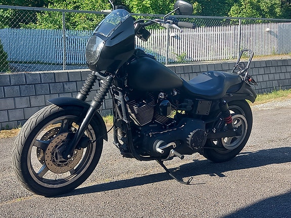 Harley-Davidson Dyna Super Glide Sport 2 of 5