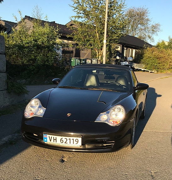 Porsche 911 2 of 14