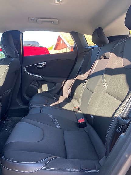 Volvo V40 13 of 20