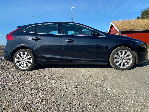 Volvo V40 7 of 20