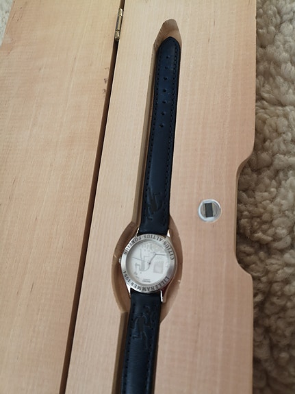 Product image 1 of 6