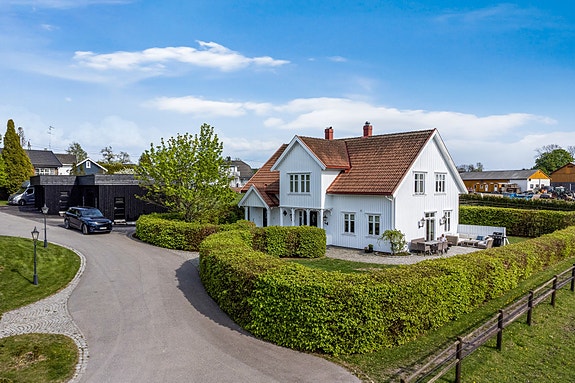 Borreveien 67 A, B og C - Presentert av Tegneby & Grønnerød Landbruksmegling