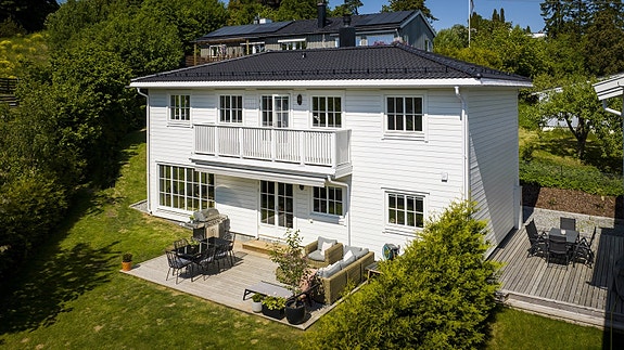 Velkommen til Sondrevegen 5 A - presentert av Stian Pøhner og Torstein Kirud