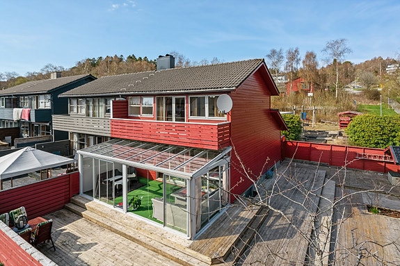 DNB Eiendom ved Mikal Nådland har gleden av å presentere Grevlingstien 23 - En halvpart av tomannsbolig beliggende i meget barnevennlige omgivelser.