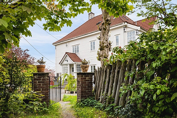 Velkommen til nydelige Paradishøgda 14!