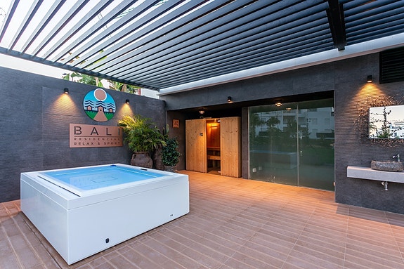 En megler med gode referanser - SPANIA1.no