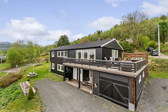 Eiendomsmegler 1 v/Rune har gleden av å presentere Øvre Rønningsvegen 11