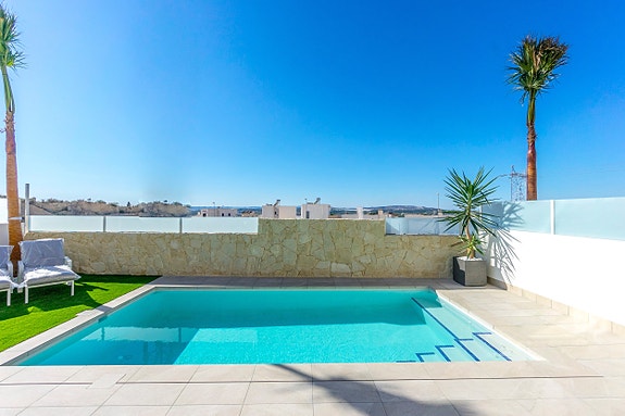 En megler med gode referanser -  SPANIA1.no