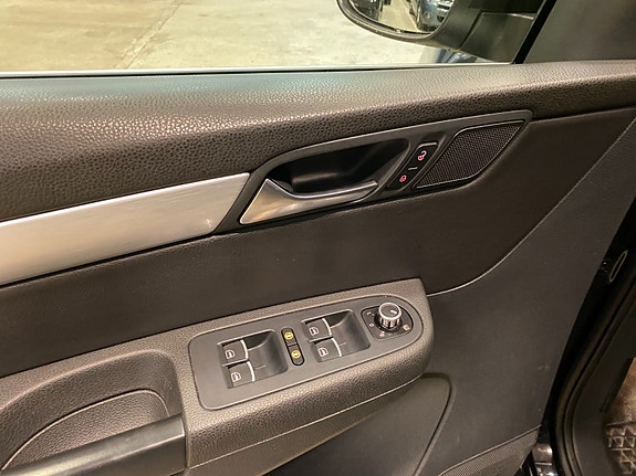 Volkswagen Sharan 17 of 30