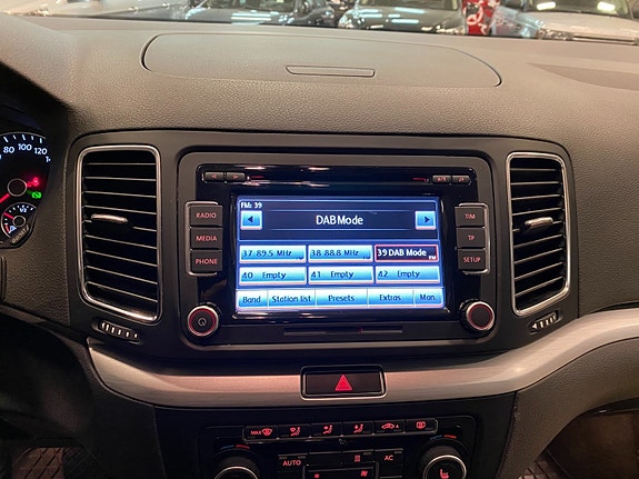 Volkswagen Sharan 26 of 30