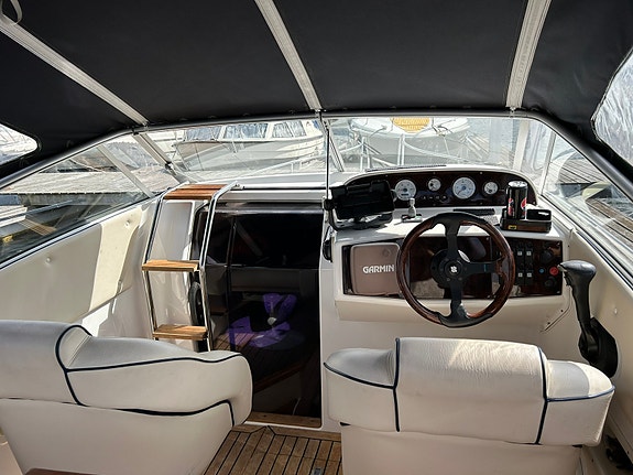 Daycruiser med baugpropell og ankervinsj. 5 of 5