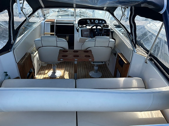 Daycruiser med baugpropell og ankervinsj. 4 of 5