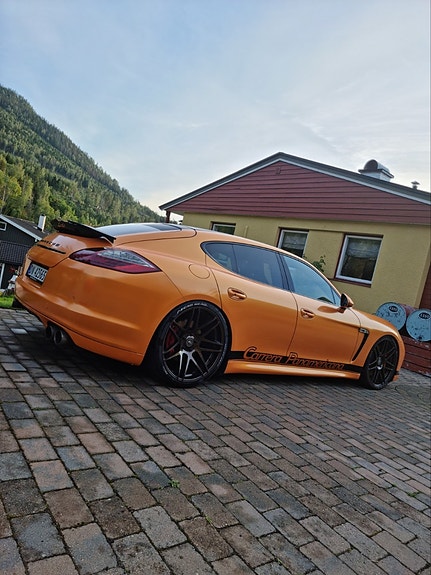 Porsche Panamera 5 of 5