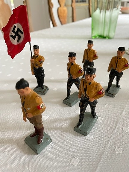 Product image 1 of 4
