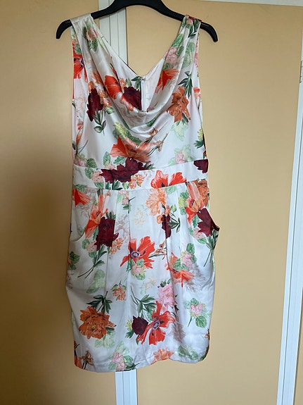 Product image 1 of 9