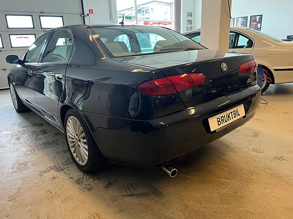 Alfa Romeo 166 2 of 21