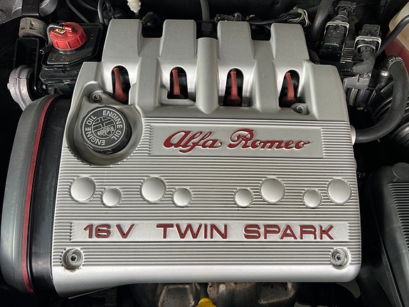 Alfa Romeo 166 18 of 21