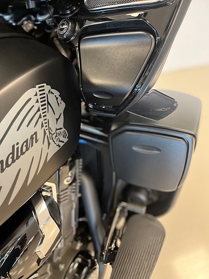 INDIAN Challenger Dark Horse 22 of 30