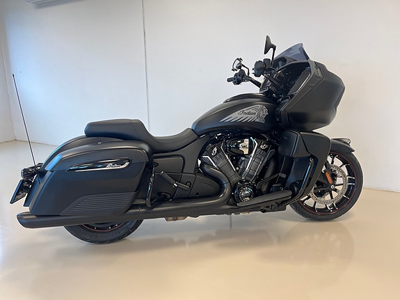 INDIAN Challenger Dark Horse 8 of 30