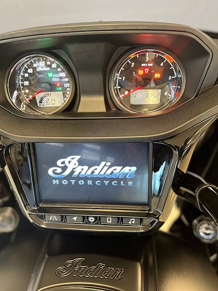 INDIAN Challenger Dark Horse 20 of 30