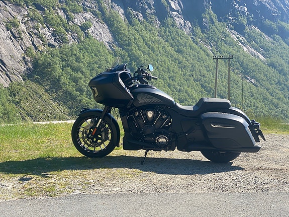 INDIAN Challenger Dark Horse 27 of 30