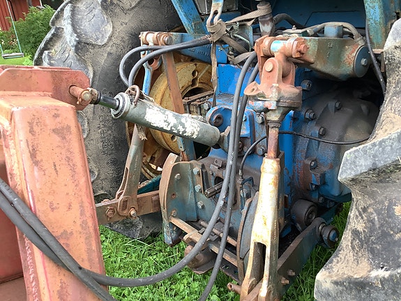 Ford 8700 7 of 8