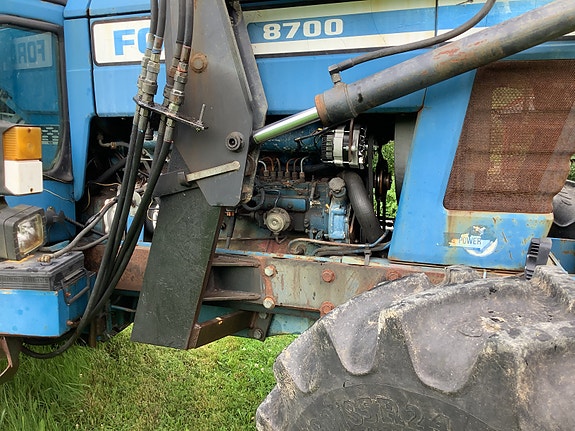 Ford 8700 4 of 8
