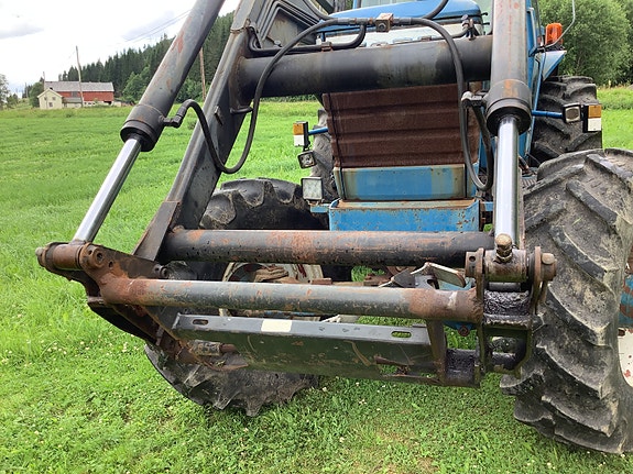 Ford 8700 6 of 8