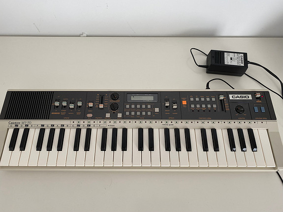 Casio mt 70 hot sale