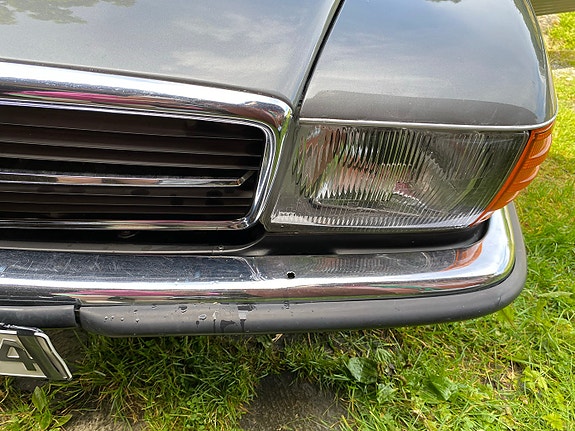 Mercedes-Benz SL280 16 of 25