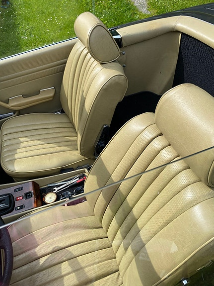 Mercedes-Benz SL280 10 of 25