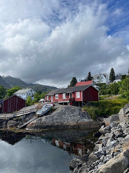 Velkommen til Oddanveien 39 - Presentert av EiendomsMegler1 Lofoten