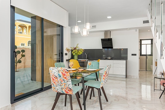 En megler med gode referanser -  SPANIA1.no