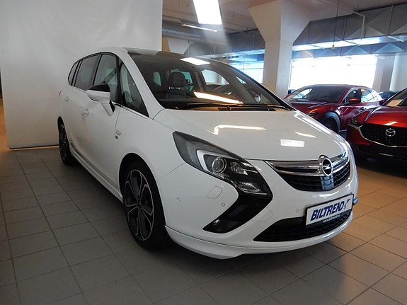 Opel Zafira Tourer 2 of 23