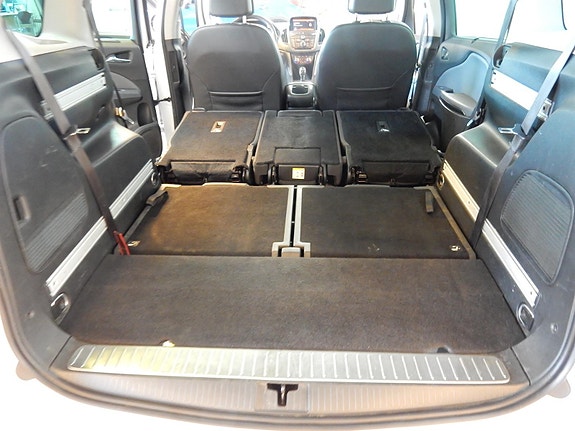 Opel Zafira Tourer 14 of 23