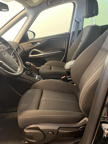 Opel Zafira Tourer 6 of 9