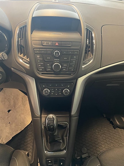 Opel Zafira Tourer 9 of 9