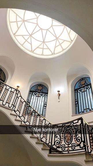 Kontorene ligger i prestisjefylte Eixample og er av høyste standard.