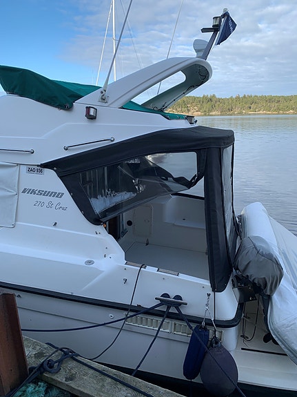 Viksund 270 St. Cruz med flybridge og gummijolle 11 of 25