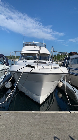 Viksund 270 St. Cruz med flybridge og gummijolle 8 of 25