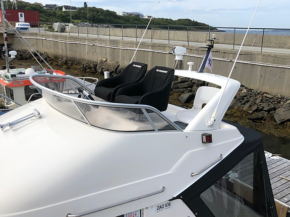 Viksund 270 St. Cruz med flybridge og gummijolle 25 of 25