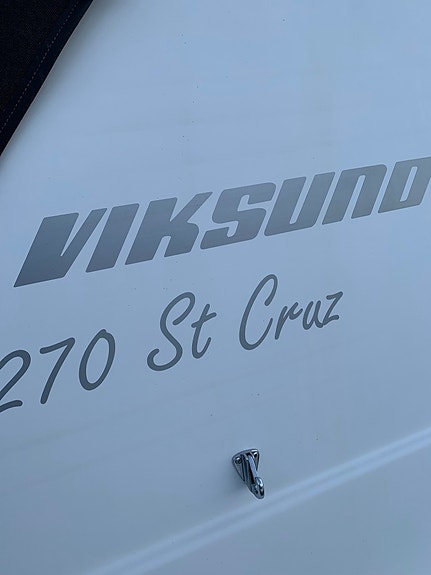 Viksund 270 St. Cruz med flybridge og gummijolle 17 of 25